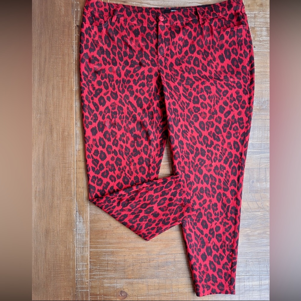 NWT Torrid Plus Size 22 4Red Leopard print Skinny Pants - Picture 4 of 7